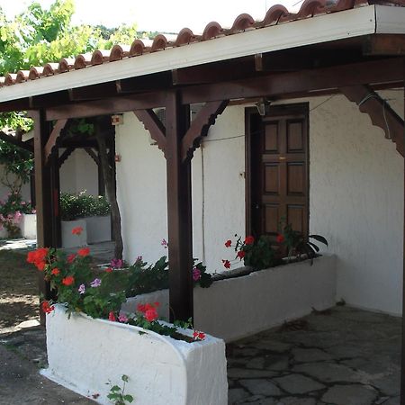 Apartments Korakakis Beach Finikounta Exterior photo